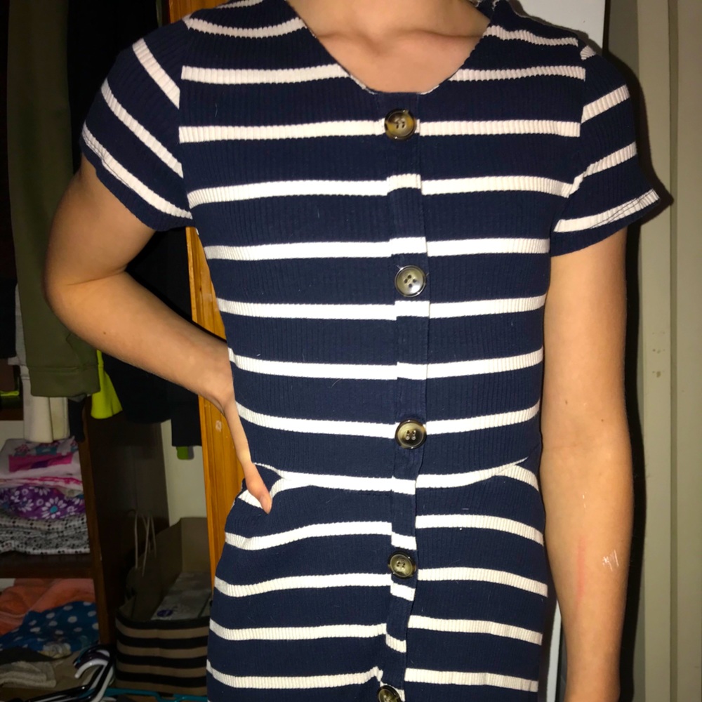 Cute kid/small teen navy blue and white dress